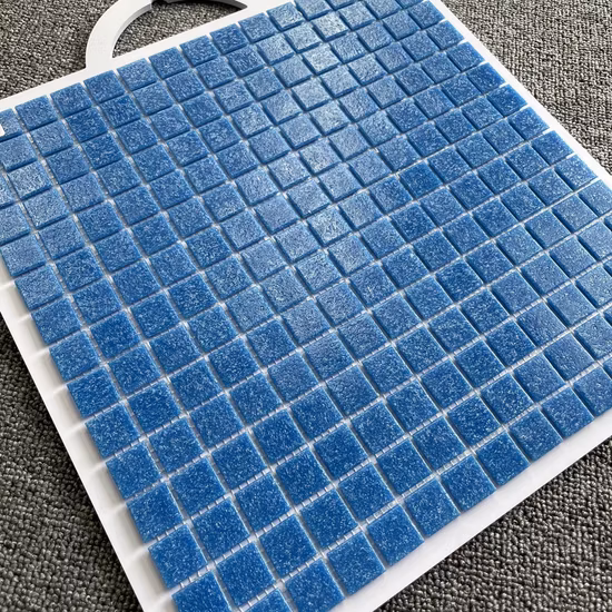 Beliebte kristallblaue Glasmosaikfliese für Schwimmbadbadezimmer